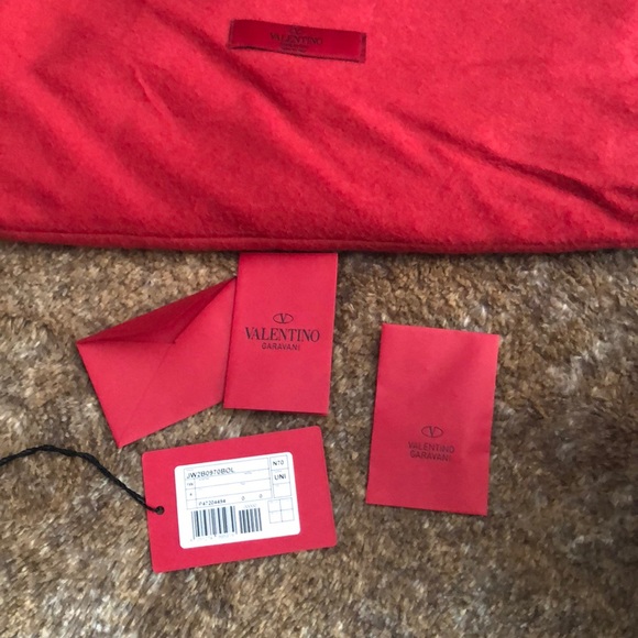 Authentic Valentino large stud tote - Picture 2 of 7